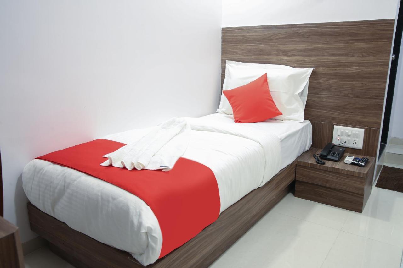 Hotel Apple Inn Navi Mumbai Exterior photo